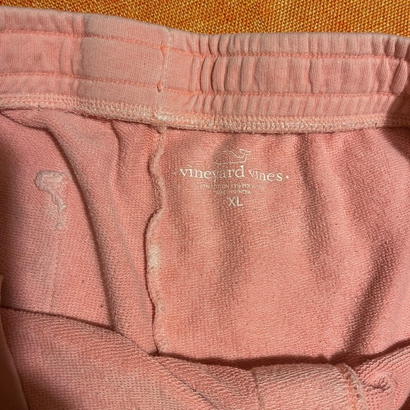 Vineyard Vines Sweatshorts XL - Picture 3 of 3